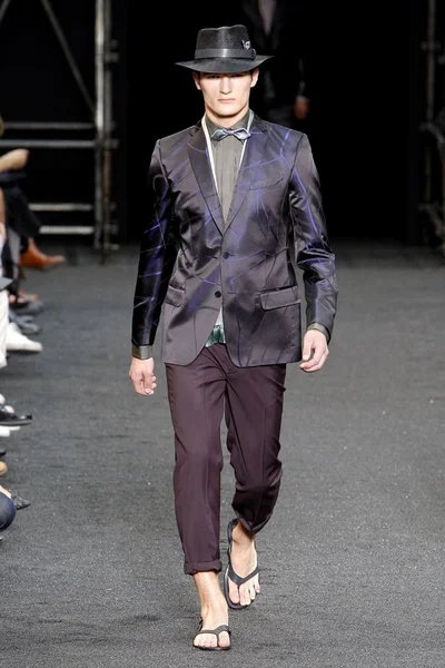 Look 49